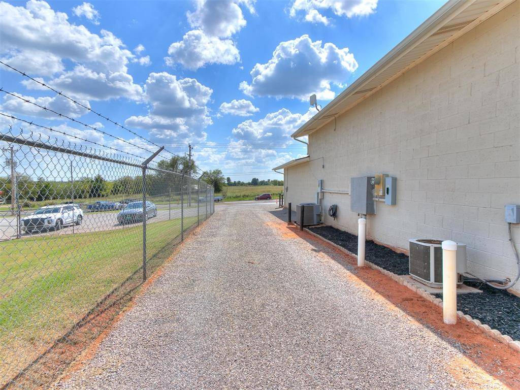 4705 E 37 HWY, Tuttle, OK 73089