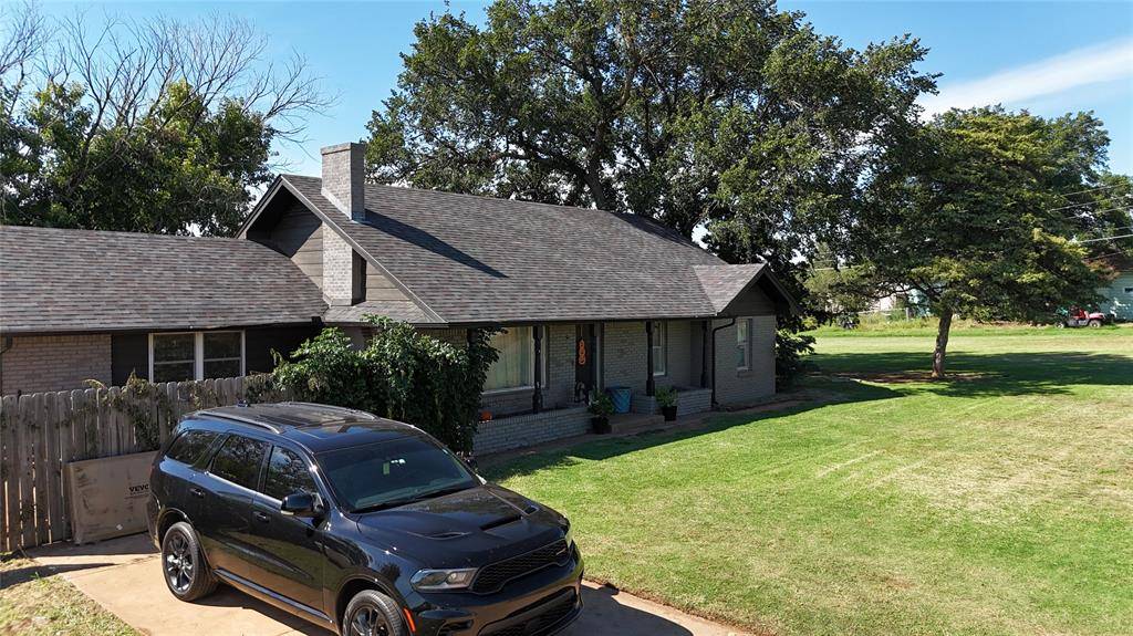 201 N 3 RD ST, Weatherford, OK 73096