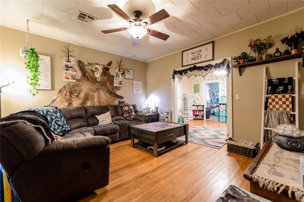 1011 W 5th ST, Elk City, OK 73644