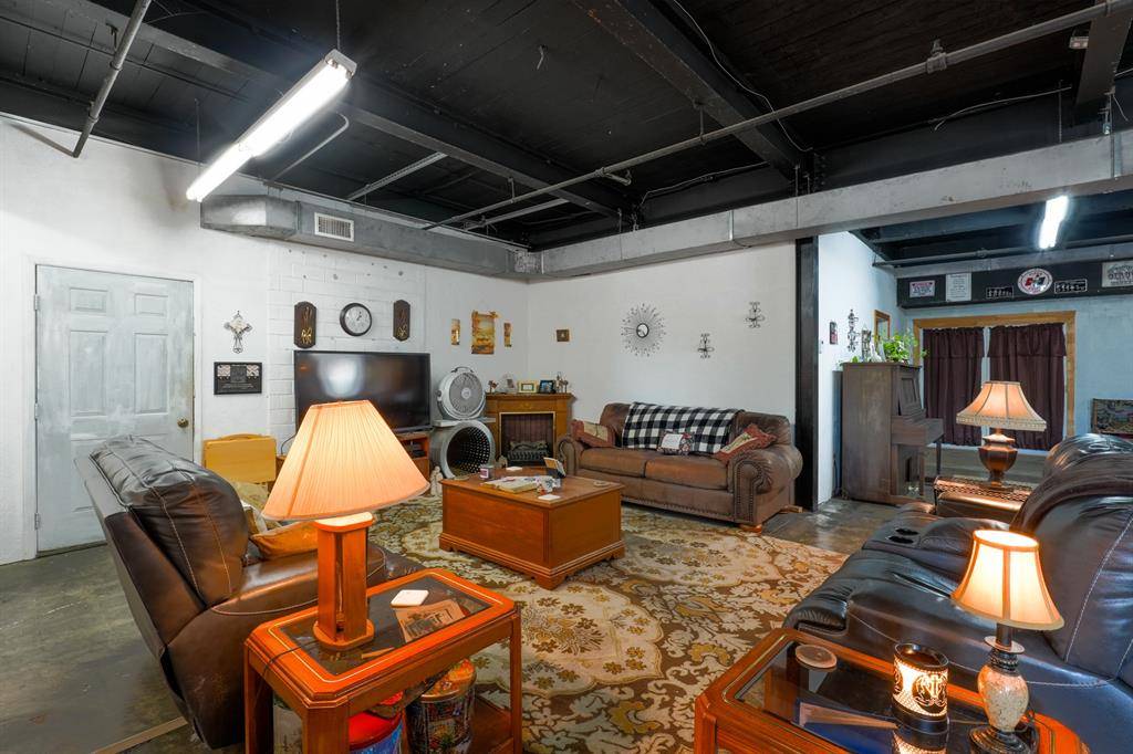 1200 W Benedict ST, Shawnee, OK 74801