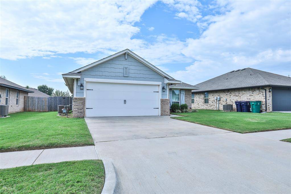 11632 SW 9th ST, Yukon, OK 73099
