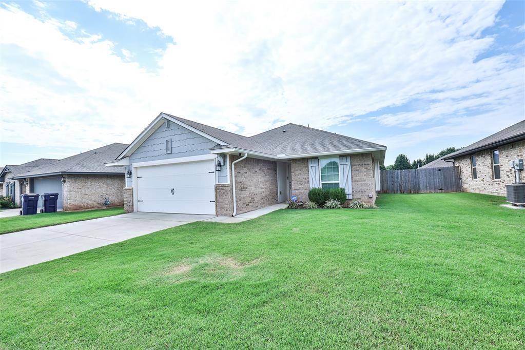 11632 SW 9th ST, Yukon, OK 73099