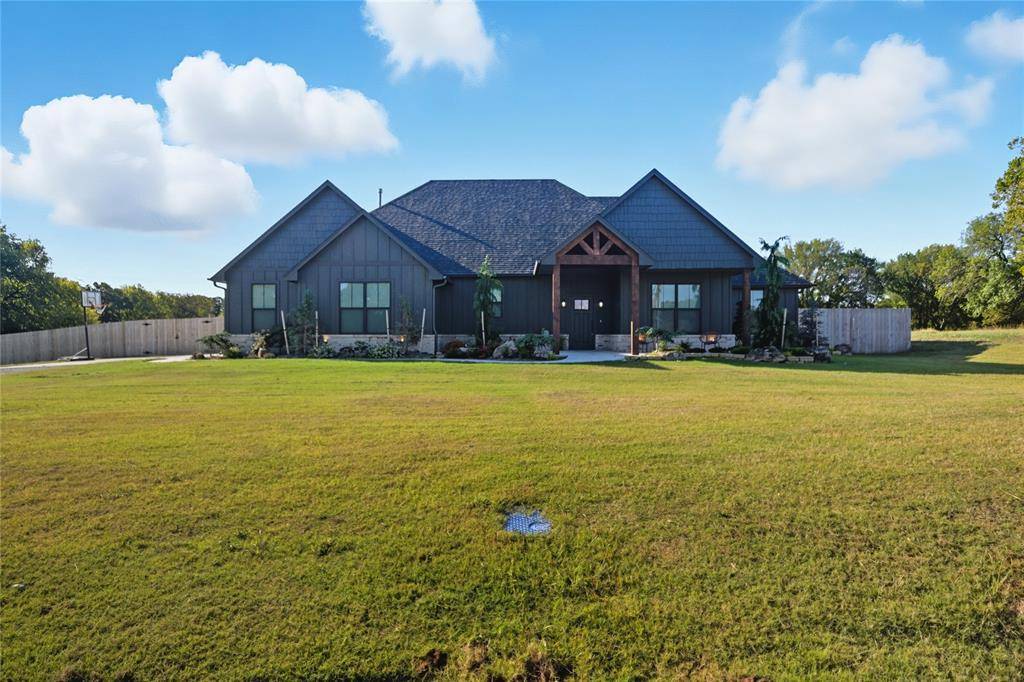 42829 Garretts Lake RD, Shawnee, OK 74804