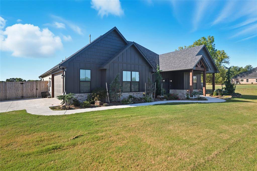 42829 Garretts Lake RD, Shawnee, OK 74804