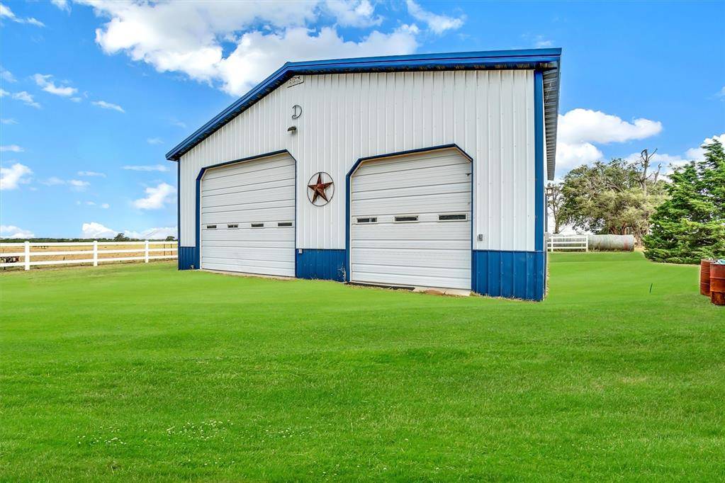 32042 N County Road 1960 RD, Willow, OK 73673