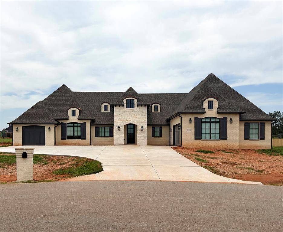 905 Lucas CIR, Newcastle, OK 73065