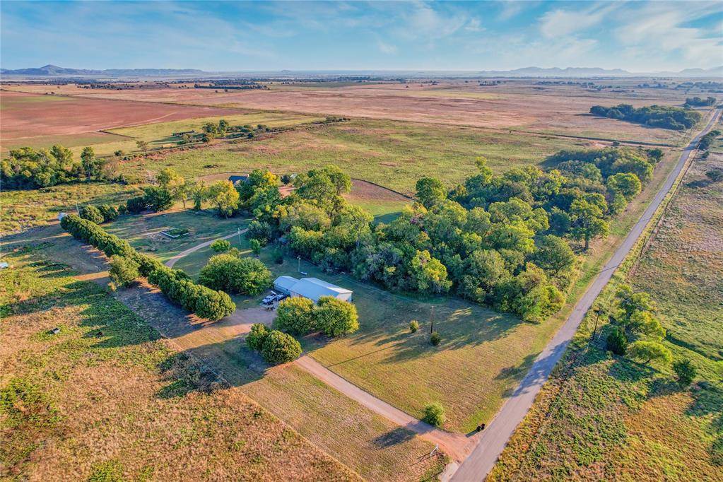 34706 E County Rd 1480, Mangum, OK 73554
