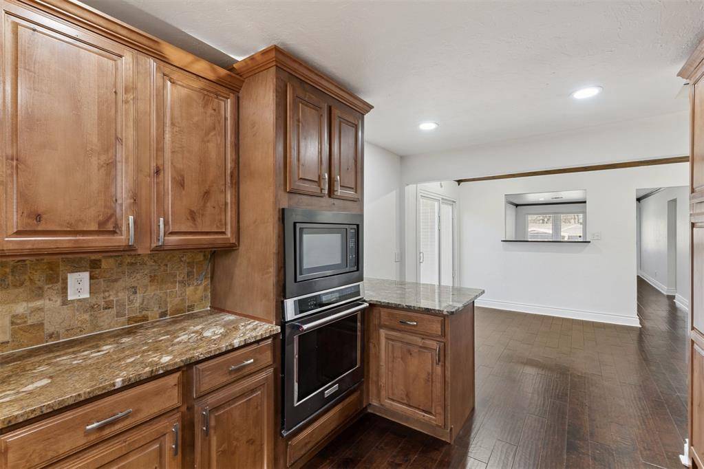 3228 Cashion PL, Oklahoma City, OK 73112