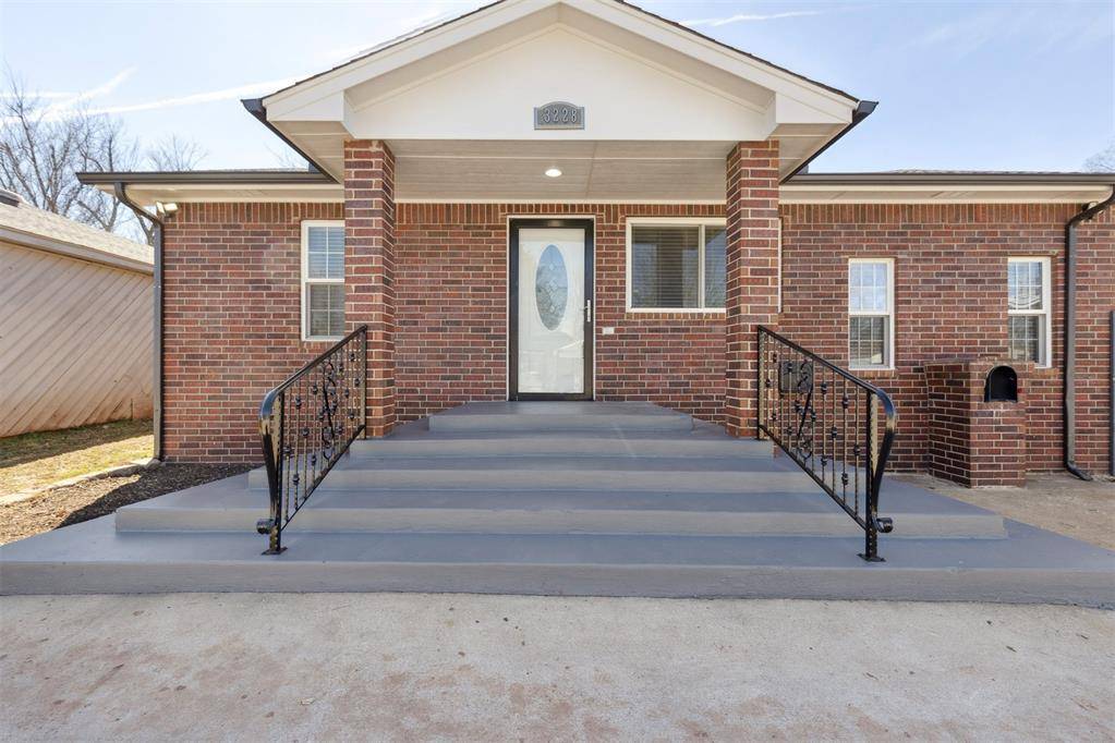 3228 Cashion PL, Oklahoma City, OK 73112