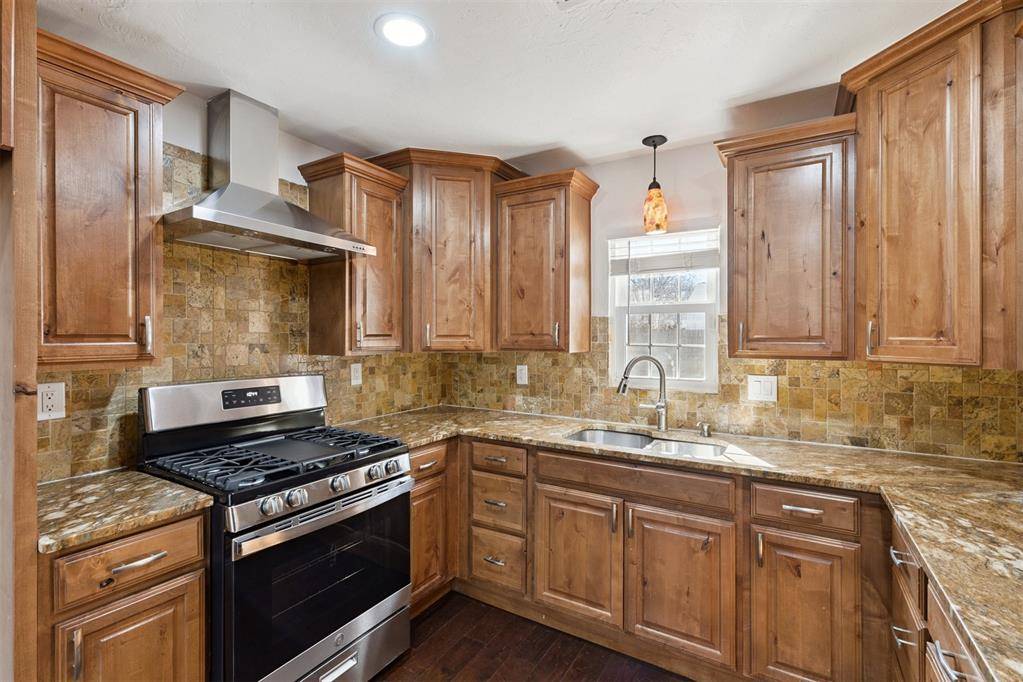 3228 Cashion PL, Oklahoma City, OK 73112
