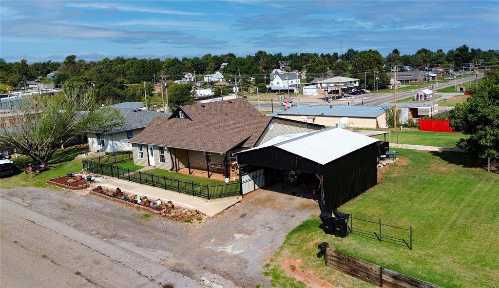 107 E Johnny Bench, Binger, OK 73009