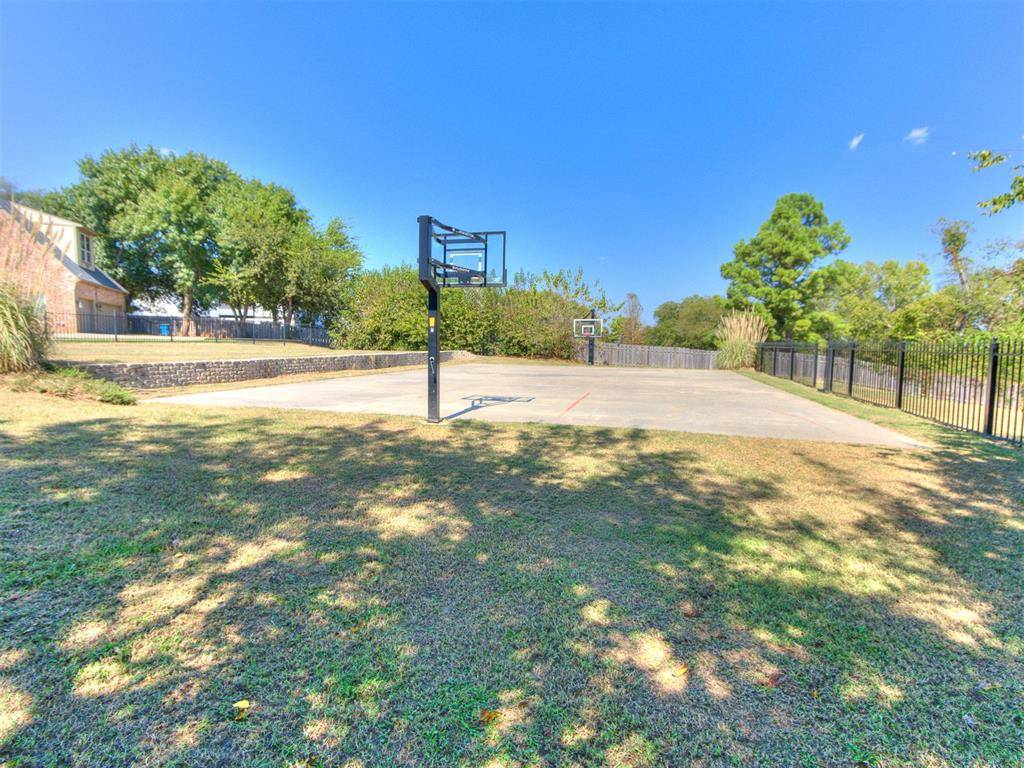 4700 Westlakes RD, Norman, OK 73072