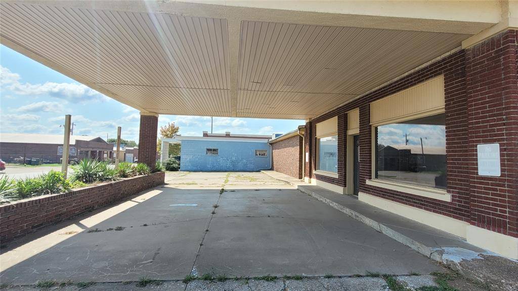 127 N 4th Street ST, Okemah, OK 74859