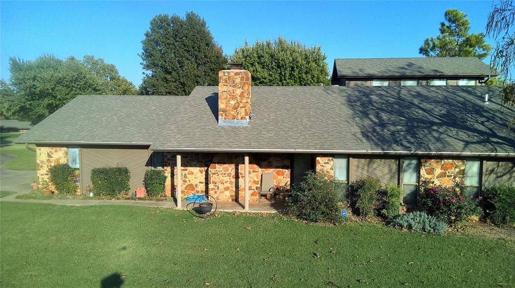 1805 Todd Estate DR, Chickasha, OK 73018