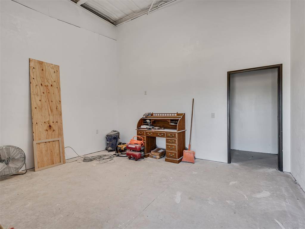 260 N Silver RD, Edmond, OK 73025