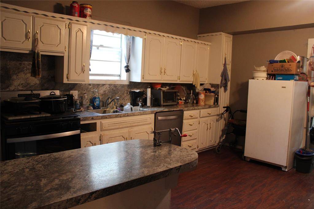 200 E Juanita ST, Wynnewood, OK 73098