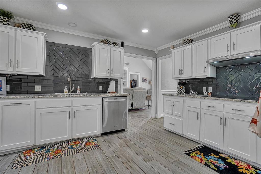 420 W Monroe ST, Mangum, OK 73554