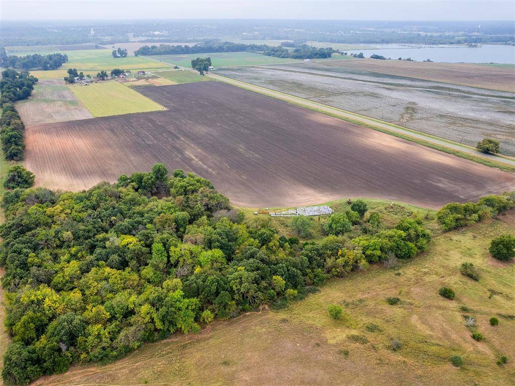 N Harrah RD, Harrah, OK 73045