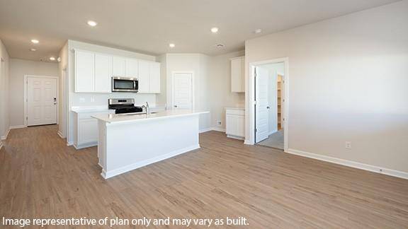 10305 NW 28th TER, Yukon, OK 73099