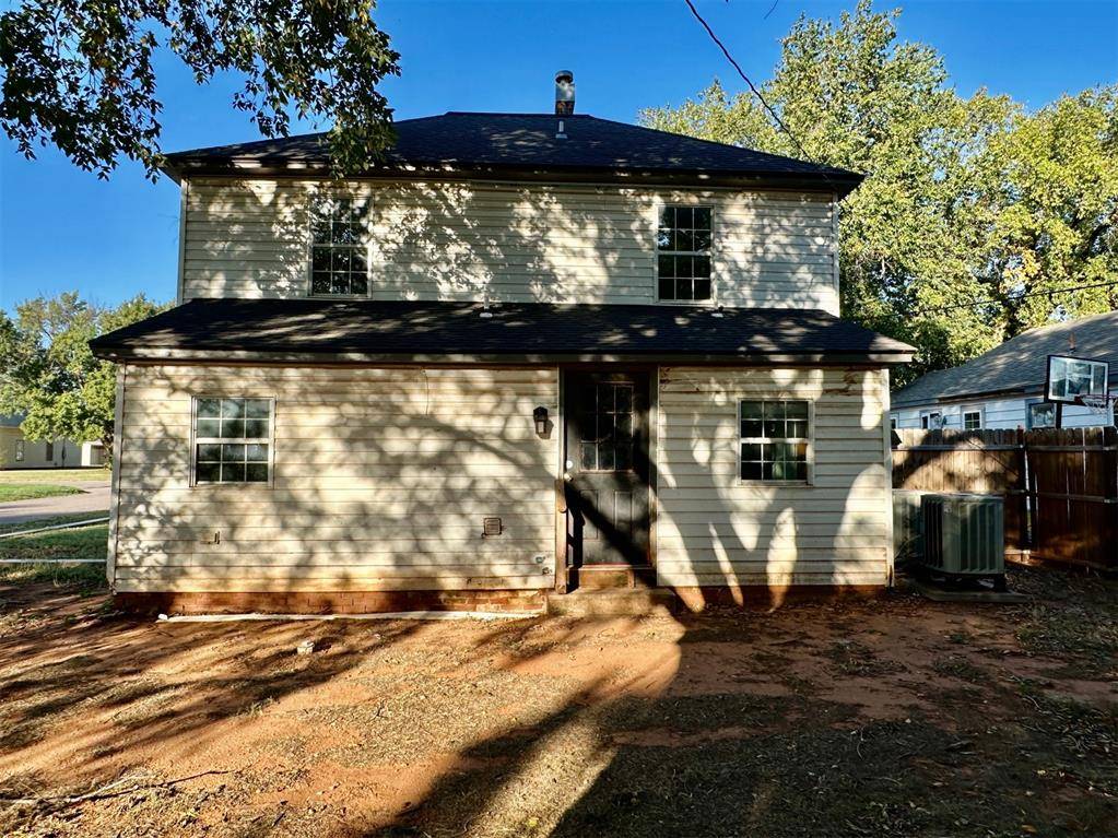 502 N Main ST, Elk City, OK 73644