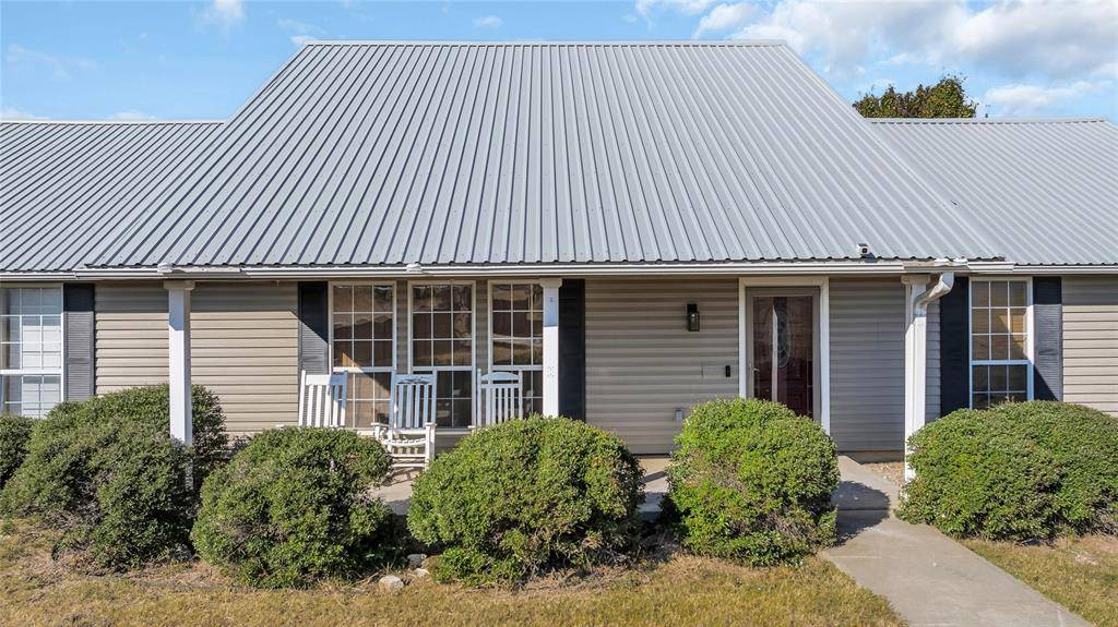 26034 Indian Meridian RD, Wynnewood, OK 73098