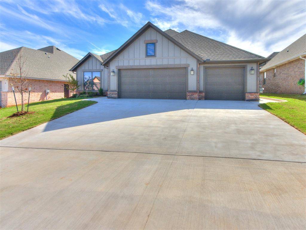 9220 SW 44th TER, Oklahoma City, OK 73179