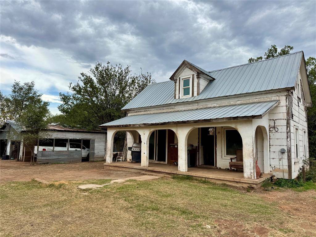 221 E 6th ST, Texola, OK 73668