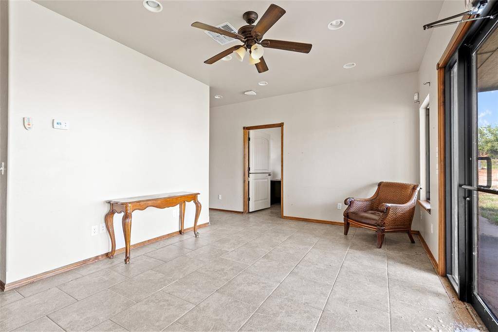 10910 N County Road 3010, Lindsay, OK 73052