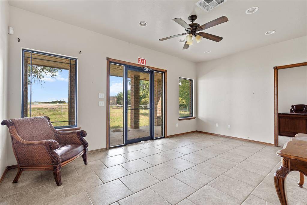 10910 N County Road 3010, Lindsay, OK 73052
