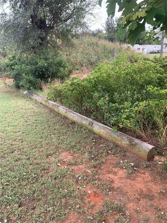 310 Ellen WAY, Gracemont, OK 73042