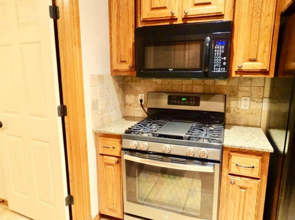 566 W Alamo Court WAY, Mustang, OK 73064