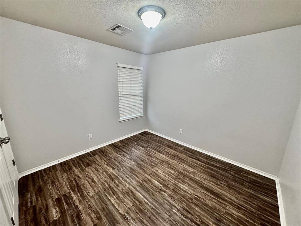 12337 SW 6th ST, Yukon, OK 73099