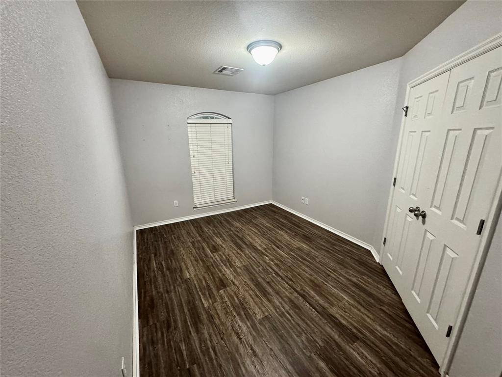 12337 SW 6th ST, Yukon, OK 73099