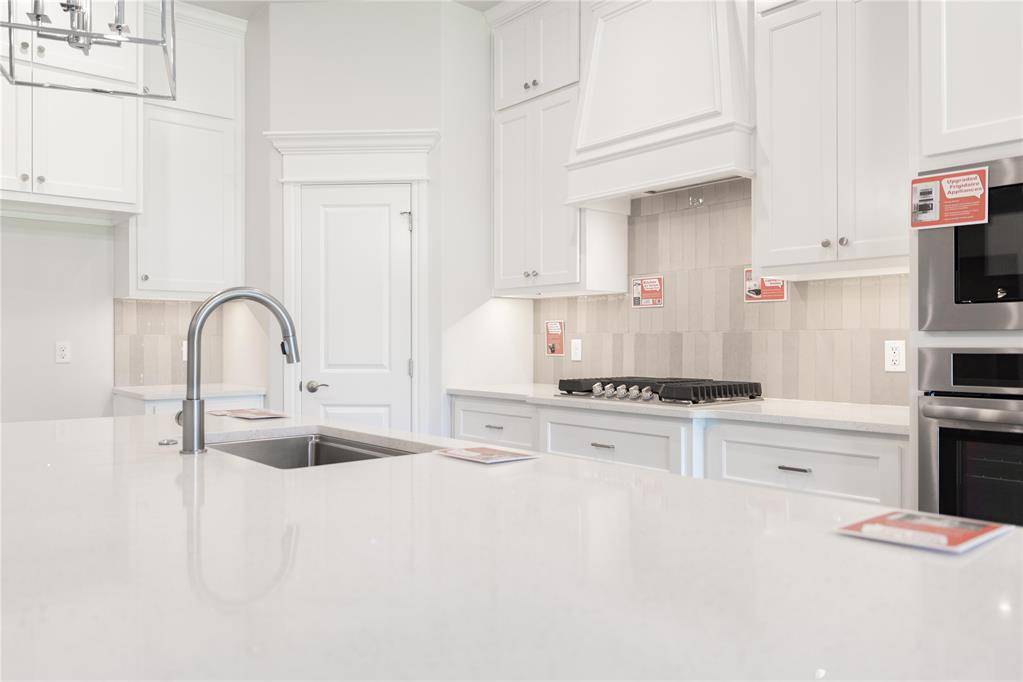 9009 Stark ST, Edmond, OK 73007