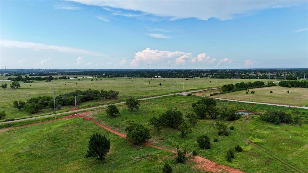 3 W Industrial RD, Guthrie, OK 73044
