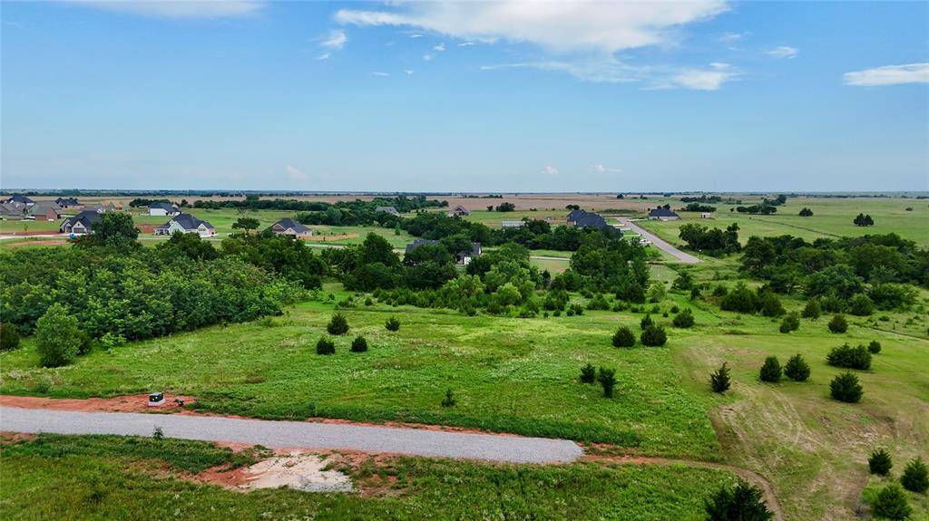 9 W Industrial RD, Guthrie, OK 73044
