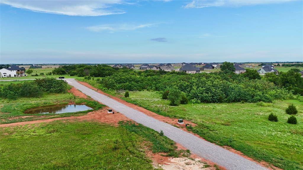 9 W Industrial RD, Guthrie, OK 73044