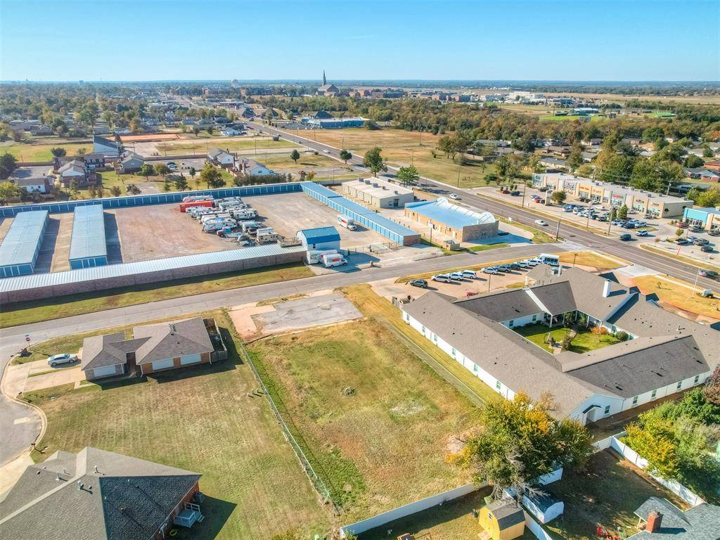 30 W Ken Del DR, Shawnee, OK 74804