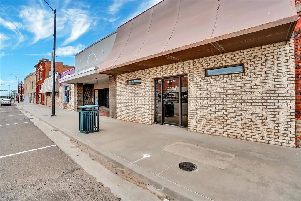 121 N 4th ST, Sayre, OK 73662