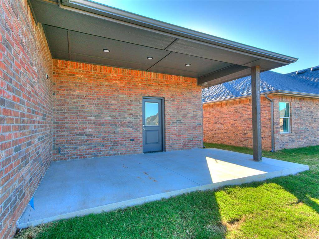 16021 Zamora LN, Oklahoma City, OK 73170