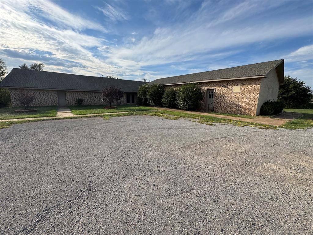 715 E Oklahoma ST, Carnegie, OK 73015