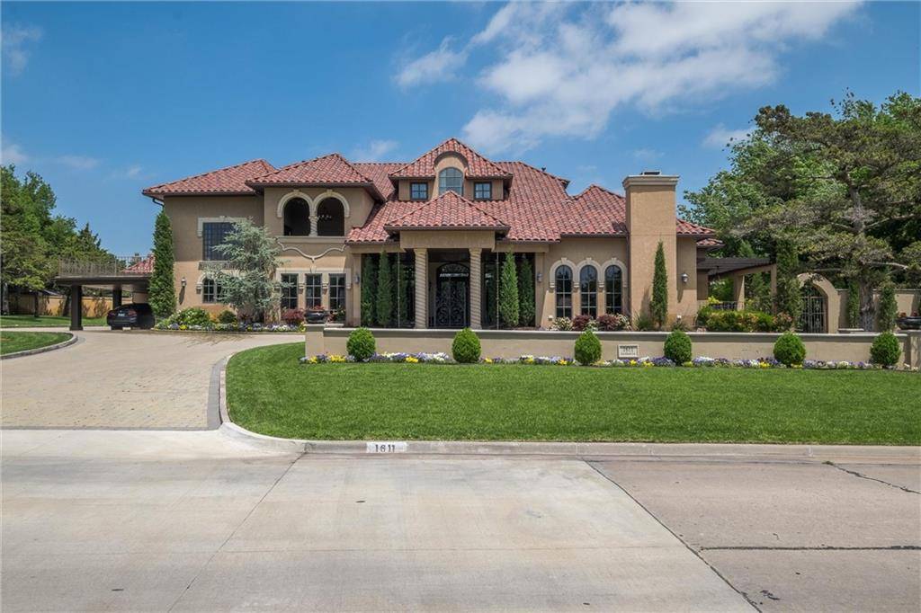 1611 Guilford LN, Nichols Hills, OK 73120