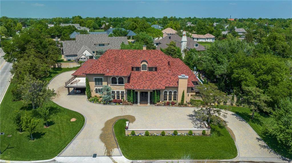 1611 Guilford LN, Nichols Hills, OK 73120