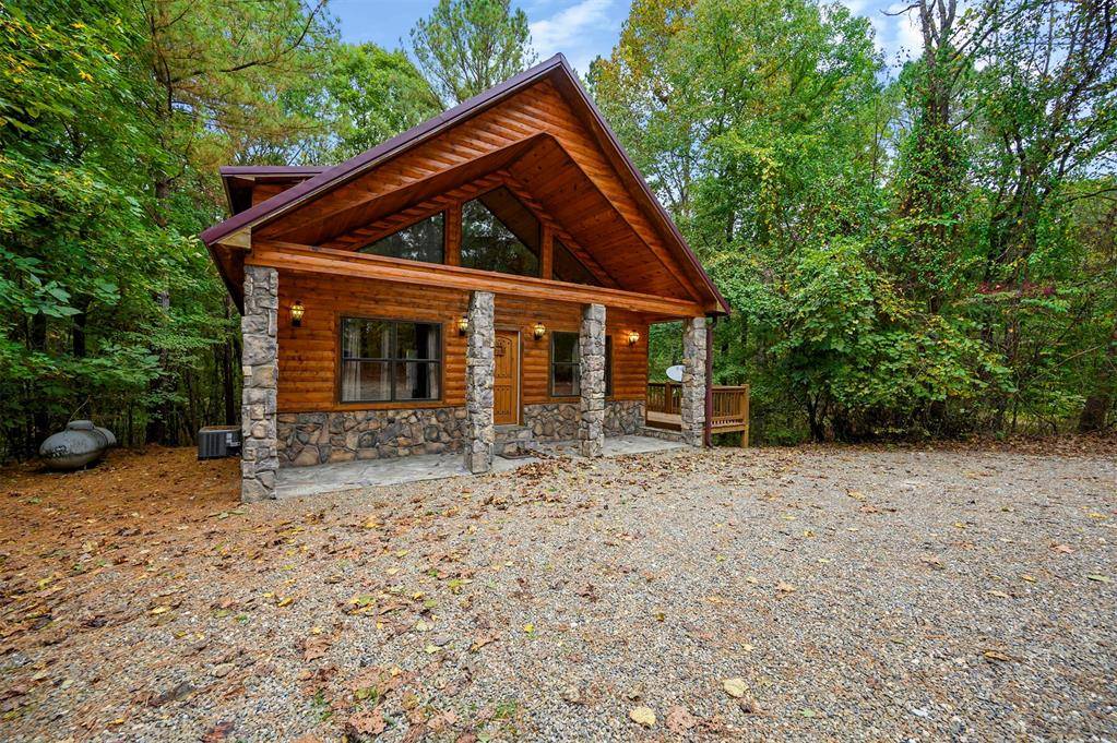 625 Deer Creek TRL, Broken Bow, OK 74728
