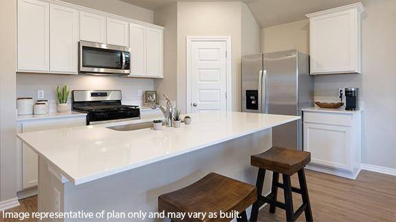 1213 E Ruger LN, Mustang, OK 73064