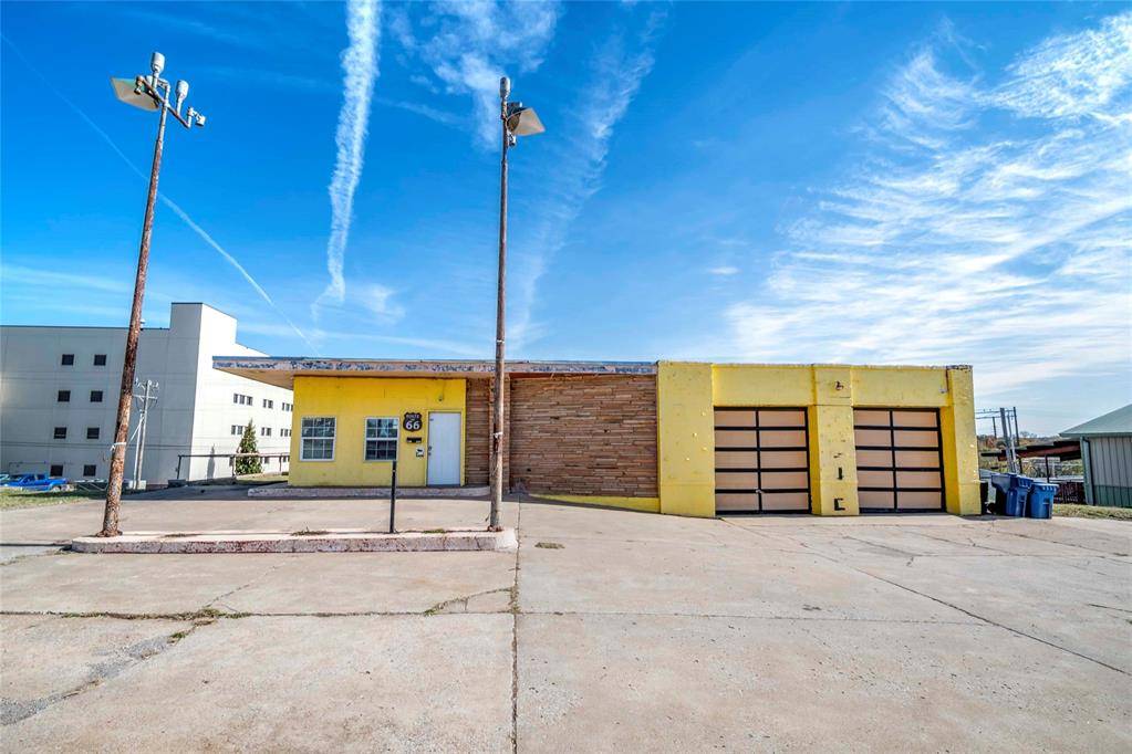1100 Manvel AVE, Chandler, OK 74834