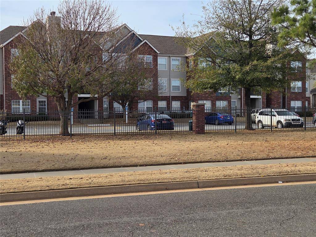 11200 W Reno AVE, Yukon, OK 73099