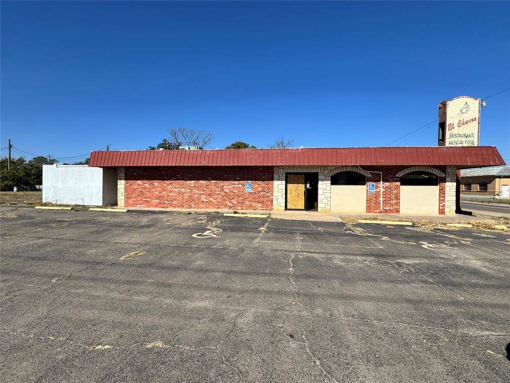 1101 N Louis Tittle AVE, Mangum, OK 73554