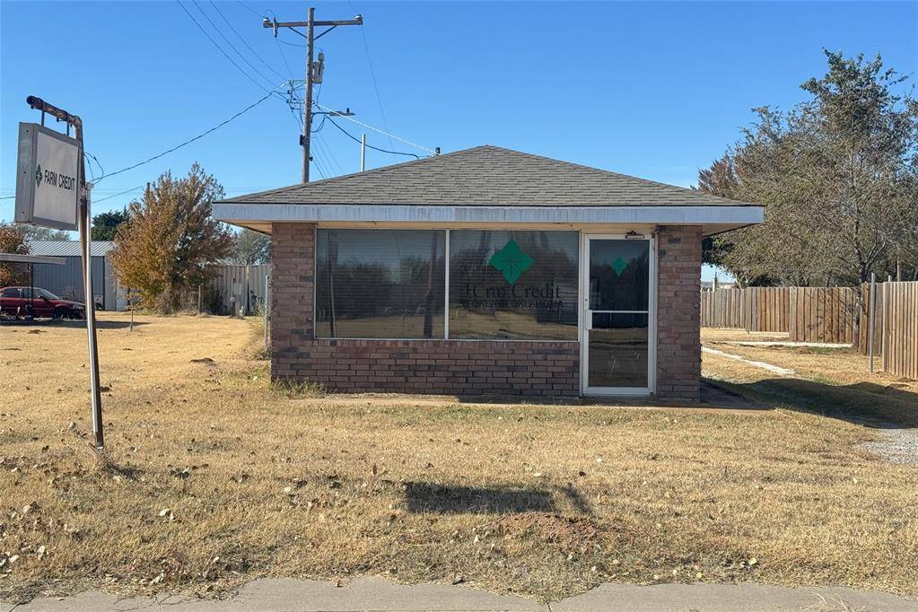 415 N Broadway ST, Taloga, OK 73667