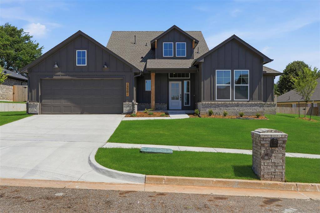 13201 Red Oak DR, Choctaw, OK 73020